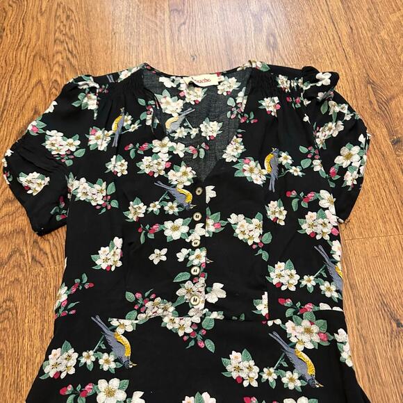 Louche black floral bird v neck short sleeve midi dress size 10 unlined - Picture 2 of 10